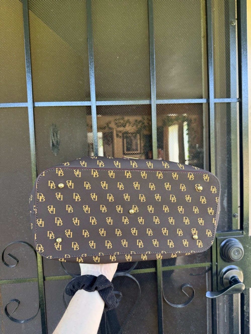 Dooney & Bourke Gretta Brenna crossbody bag - Picture 4 of 12
